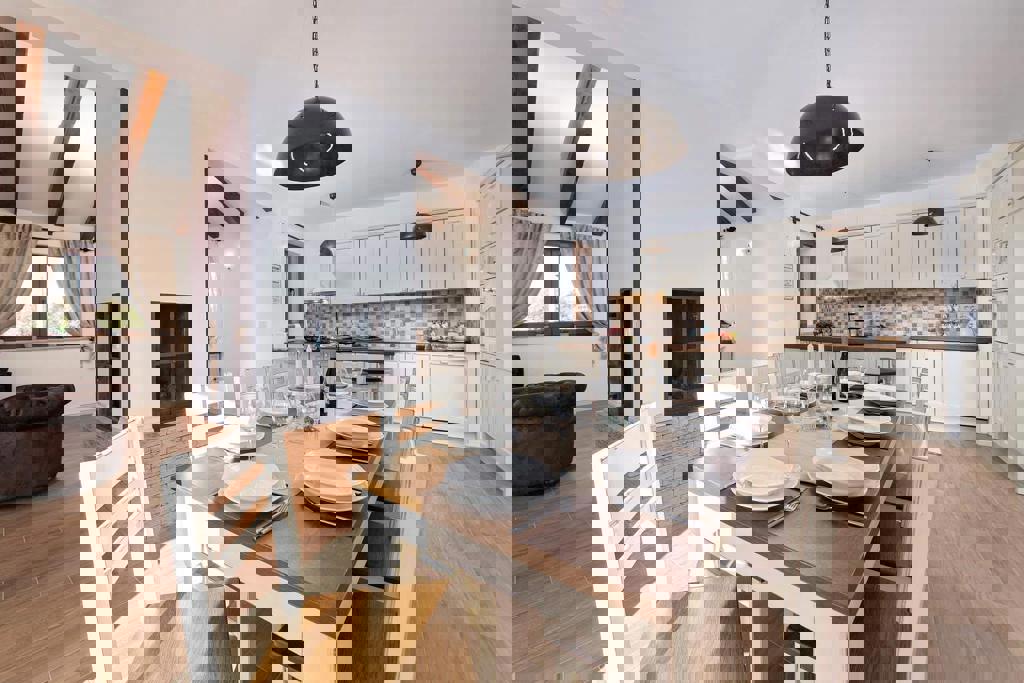 Samostojna hiša s bazenom - pogled na morje